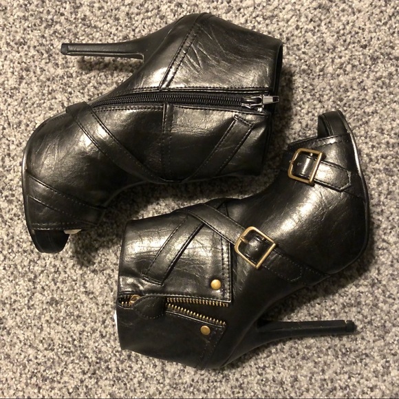 🌸4/$20🌸Bumper Black Opened Toe Booties Size 7 NIB - Picture 5 of 11